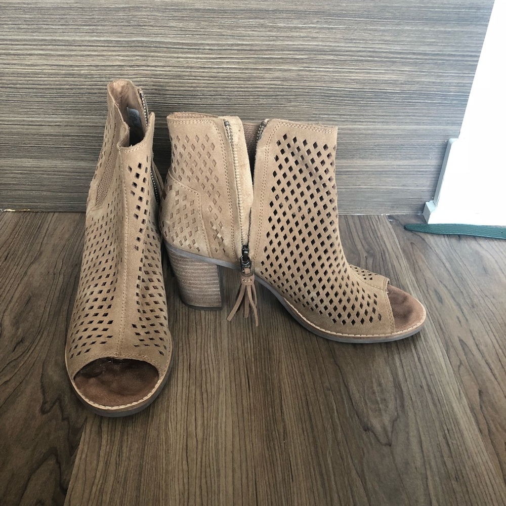 TOMs majorca peep toe bootie